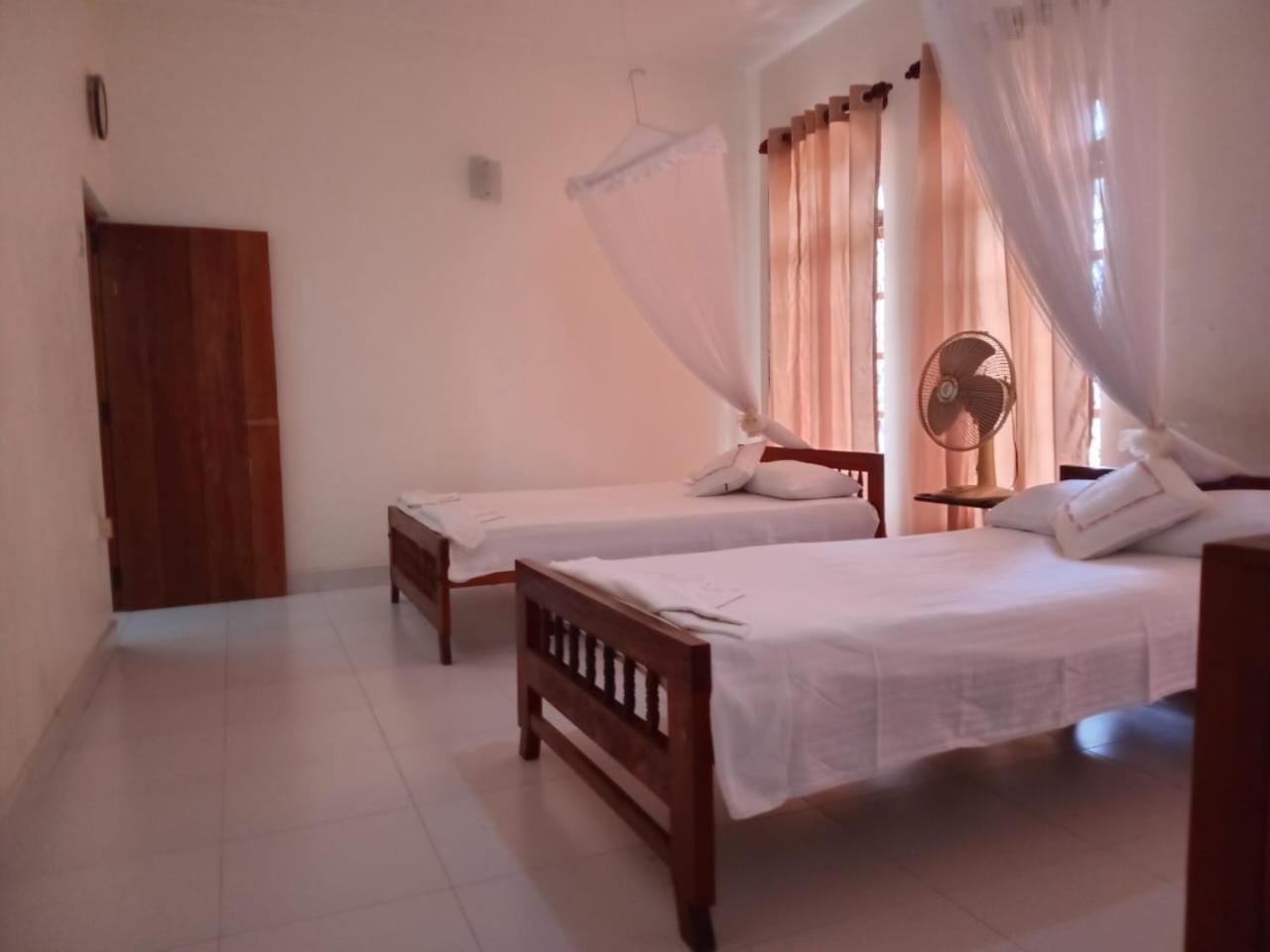Ajanthas' Homestay Kandy Exterior foto